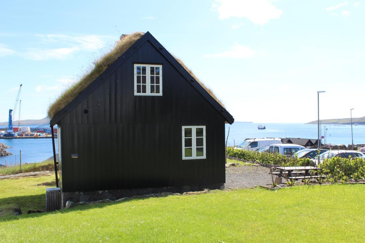 Traditional Faroese House In Torshavns City Center Exteriör bild
